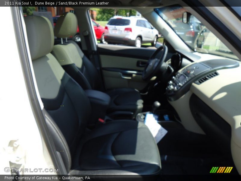 Dune Beige / Sand/Black Premium Leather 2011 Kia Soul !