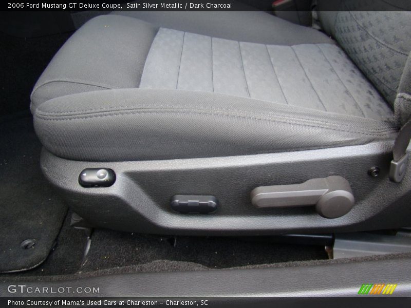 Satin Silver Metallic / Dark Charcoal 2006 Ford Mustang GT Deluxe Coupe