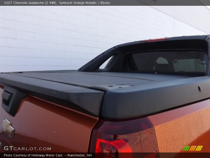 Sunburst Orange Metallic / Ebony 2007 Chevrolet Avalanche LS 4WD