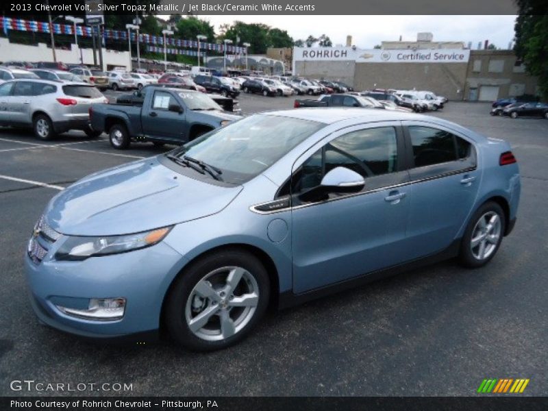Front 3/4 View of 2013 Volt 