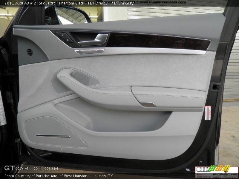 Phantom Black Pearl Effect / Titanium Grey 2011 Audi A8 4.2 FSI quattro