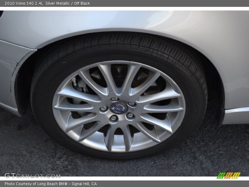 Silver Metallic / Off Black 2010 Volvo S40 2.4i