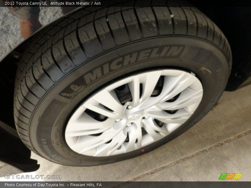 Attitude Black Metallic / Ash 2012 Toyota Camry LE