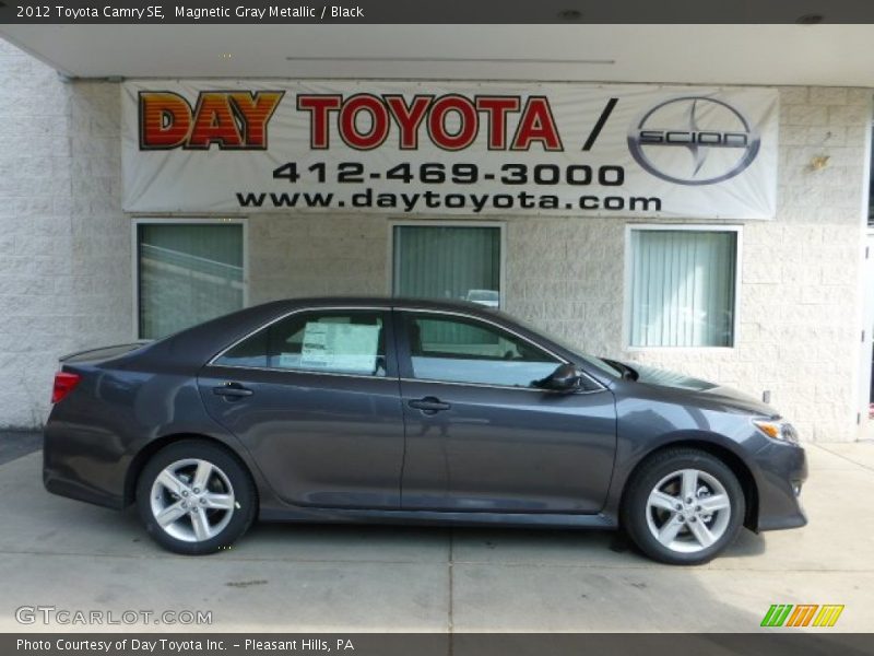 Magnetic Gray Metallic / Black 2012 Toyota Camry SE