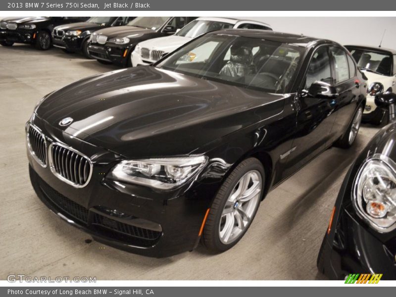 Front 3/4 View of 2013 7 Series 750i Sedan