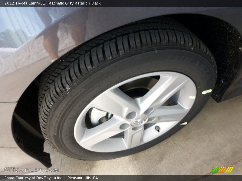 Magnetic Gray Metallic / Black 2012 Toyota Camry SE