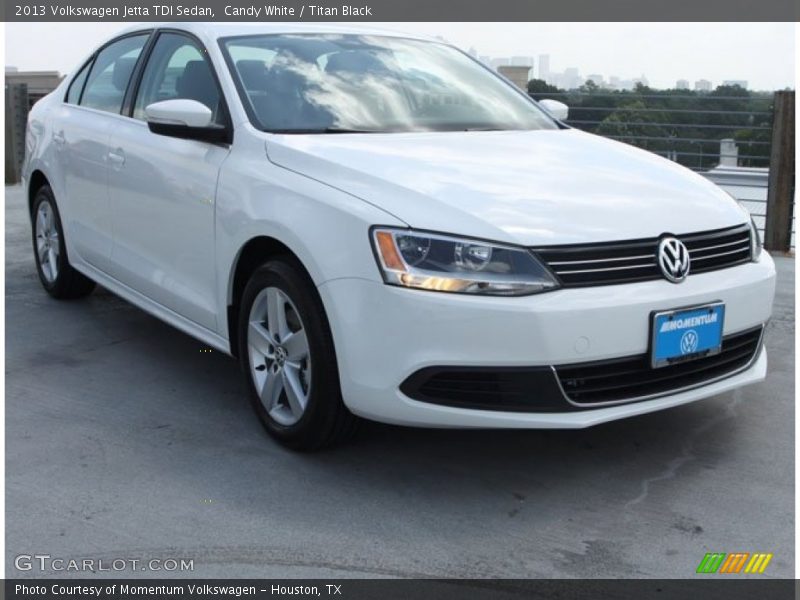 Candy White / Titan Black 2013 Volkswagen Jetta TDI Sedan