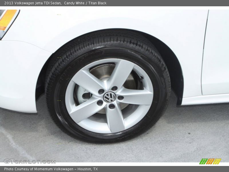 Candy White / Titan Black 2013 Volkswagen Jetta TDI Sedan