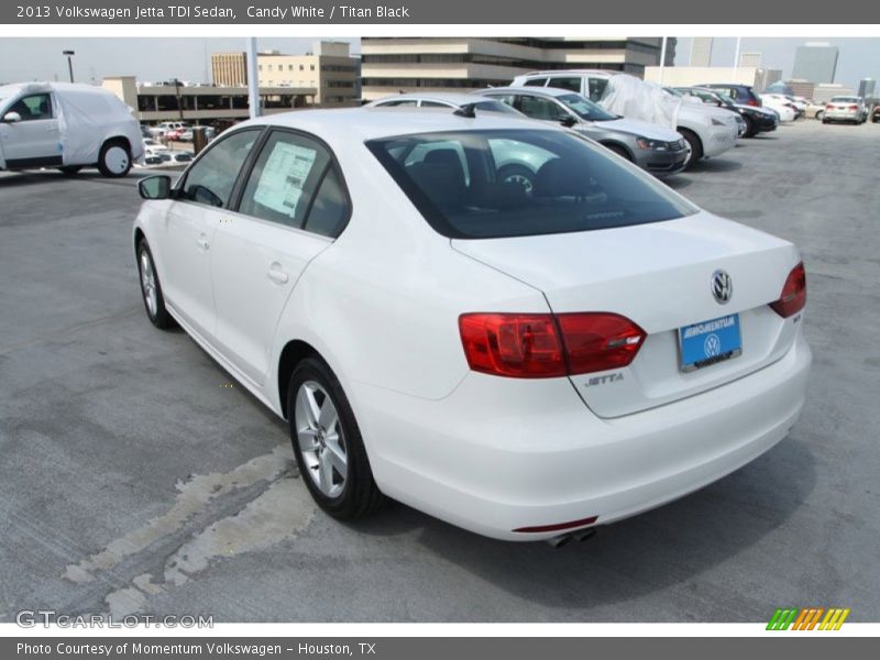 Candy White / Titan Black 2013 Volkswagen Jetta TDI Sedan