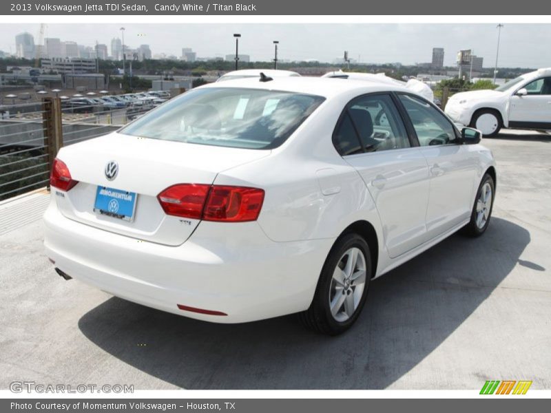 Candy White / Titan Black 2013 Volkswagen Jetta TDI Sedan