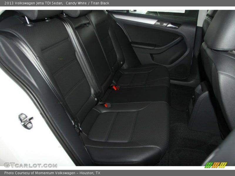 Candy White / Titan Black 2013 Volkswagen Jetta TDI Sedan