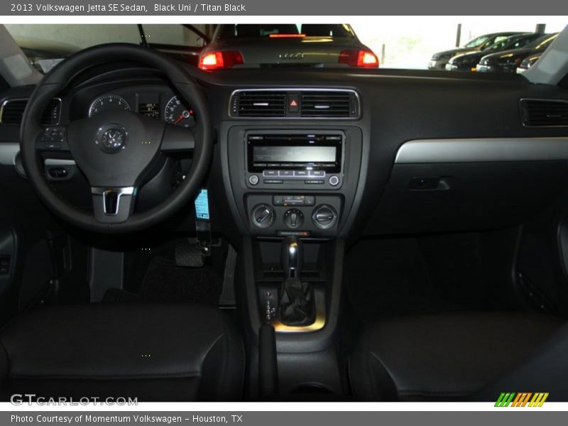 Black Uni / Titan Black 2013 Volkswagen Jetta SE Sedan