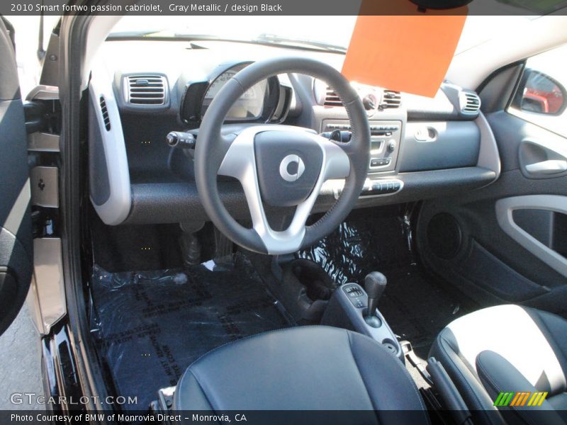 Gray Metallic / design Black 2010 Smart fortwo passion cabriolet