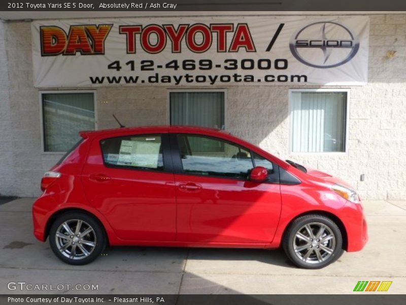 Absolutely Red / Ash Gray 2012 Toyota Yaris SE 5 Door