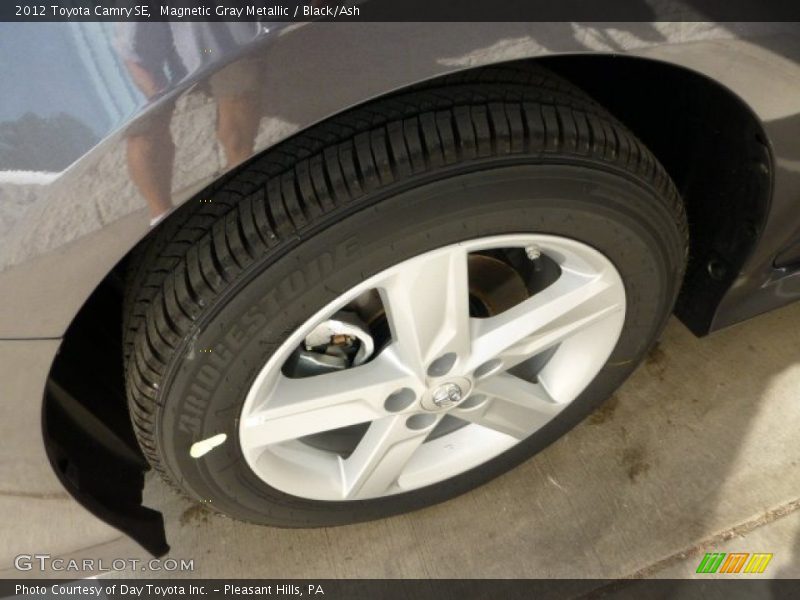 Magnetic Gray Metallic / Black/Ash 2012 Toyota Camry SE