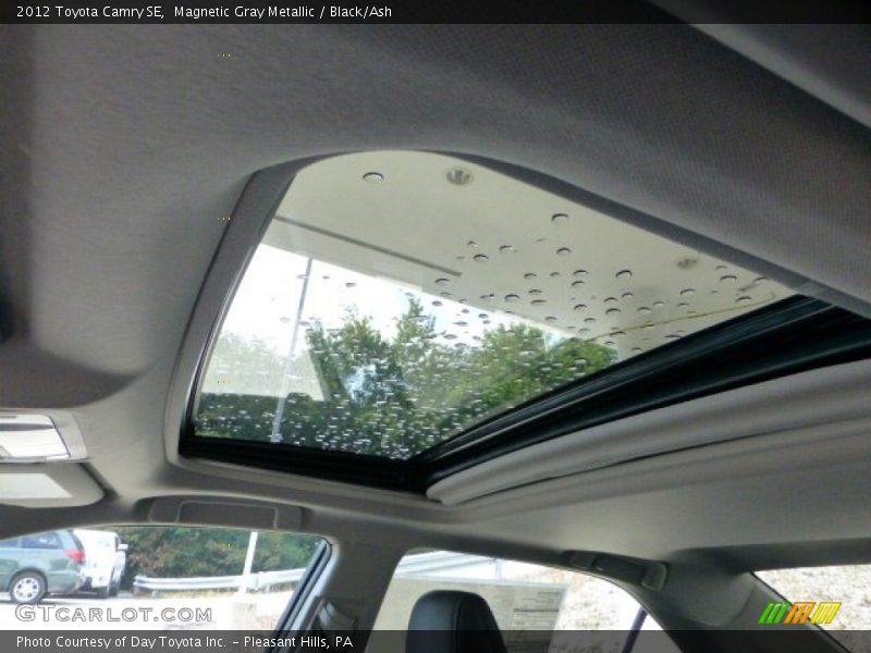 Magnetic Gray Metallic / Black/Ash 2012 Toyota Camry SE