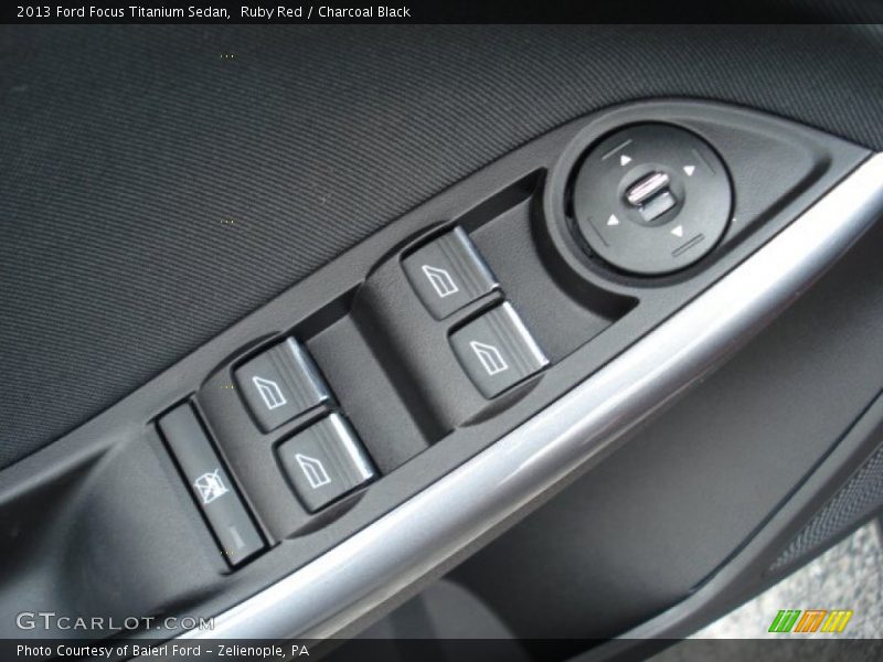 Controls of 2013 Focus Titanium Sedan