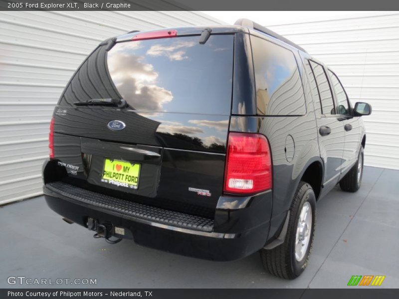 Black / Graphite 2005 Ford Explorer XLT