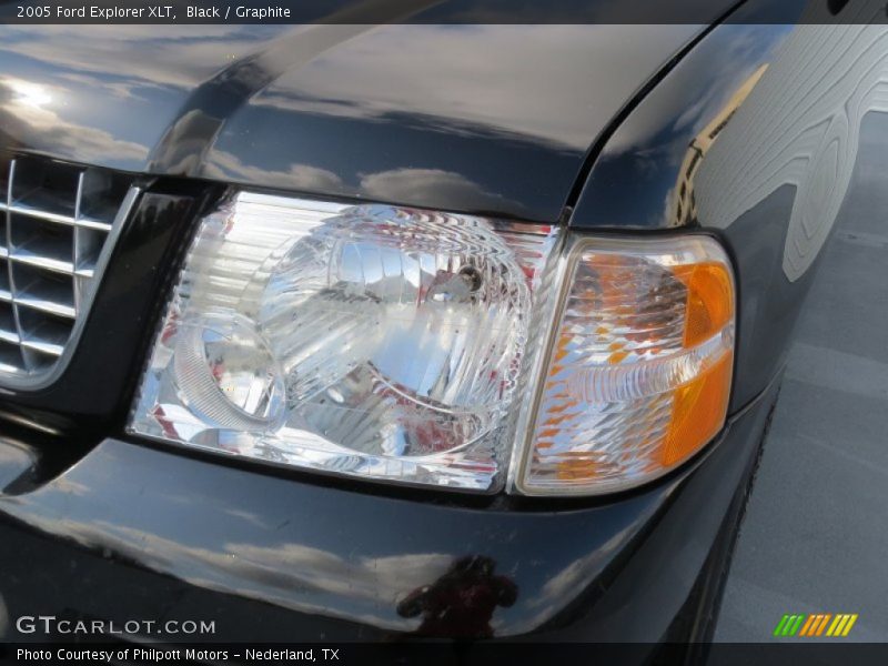 Black / Graphite 2005 Ford Explorer XLT