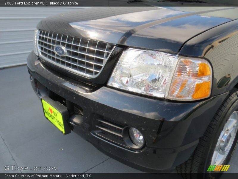 Black / Graphite 2005 Ford Explorer XLT