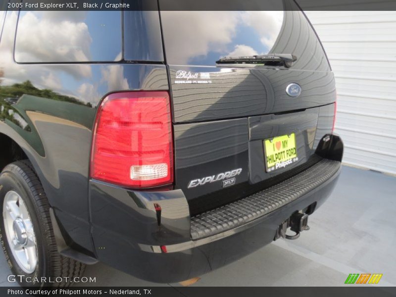 Black / Graphite 2005 Ford Explorer XLT