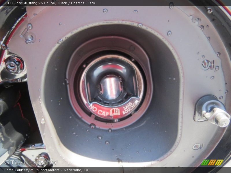 Black / Charcoal Black 2013 Ford Mustang V6 Coupe