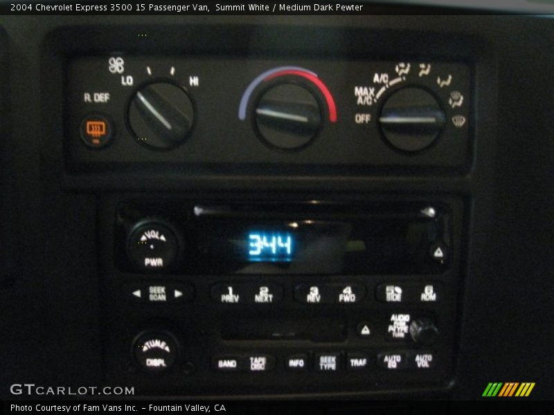Summit White / Medium Dark Pewter 2004 Chevrolet Express 3500 15 Passenger Van