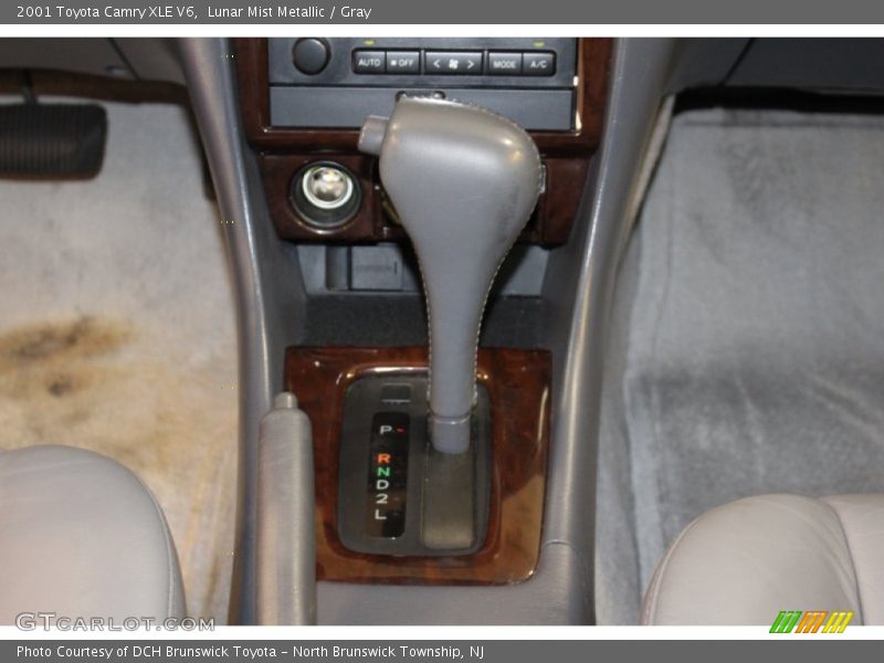 Lunar Mist Metallic / Gray 2001 Toyota Camry XLE V6
