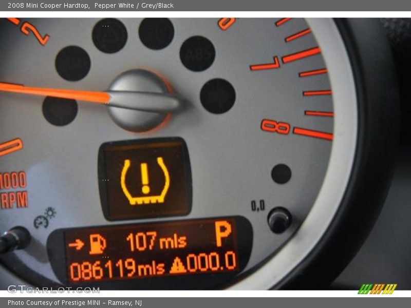 Pepper White / Grey/Black 2008 Mini Cooper Hardtop