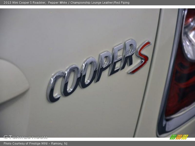 Pepper White / Championship Lounge Leather/Red Piping 2013 Mini Cooper S Roadster