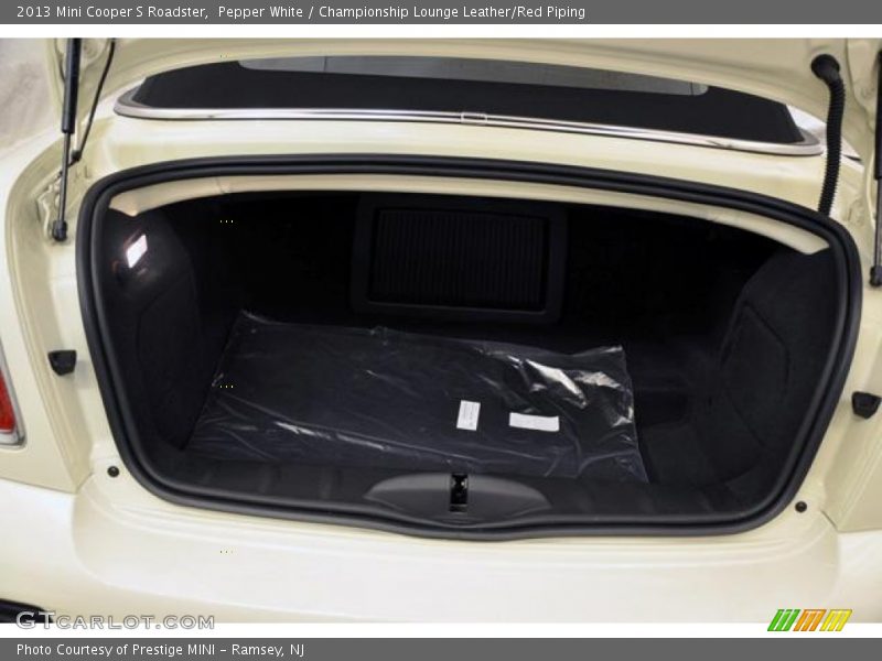 Pepper White / Championship Lounge Leather/Red Piping 2013 Mini Cooper S Roadster
