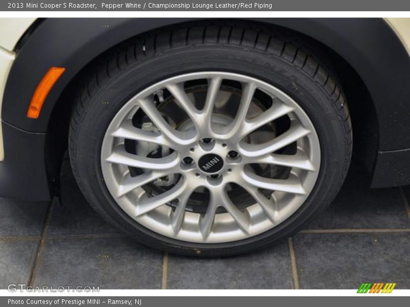 Pepper White / Championship Lounge Leather/Red Piping 2013 Mini Cooper S Roadster