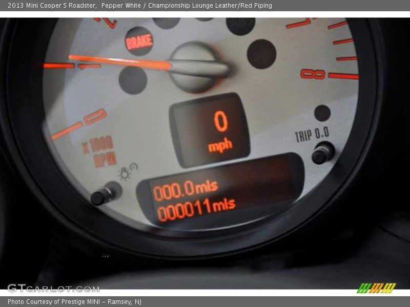 Pepper White / Championship Lounge Leather/Red Piping 2013 Mini Cooper S Roadster