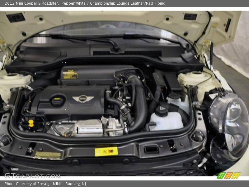 Pepper White / Championship Lounge Leather/Red Piping 2013 Mini Cooper S Roadster