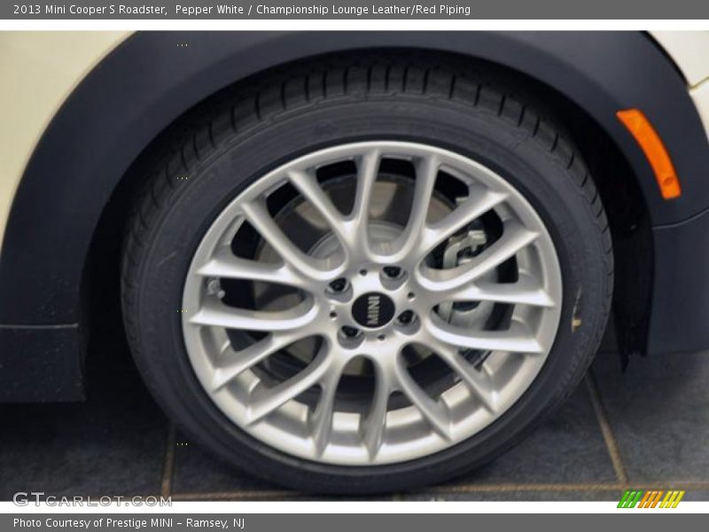 Pepper White / Championship Lounge Leather/Red Piping 2013 Mini Cooper S Roadster