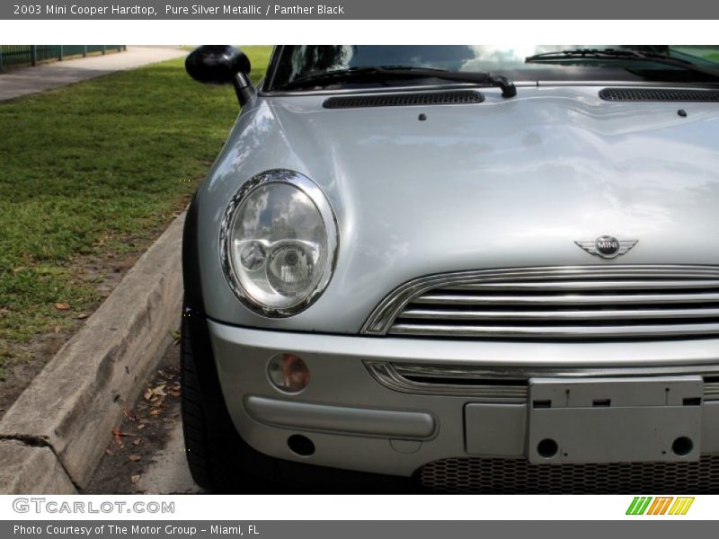 Pure Silver Metallic / Panther Black 2003 Mini Cooper Hardtop