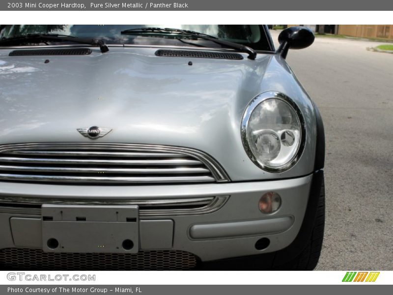 Pure Silver Metallic / Panther Black 2003 Mini Cooper Hardtop