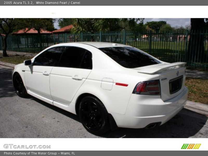 White Diamond Pearl / Camel 2005 Acura TL 3.2