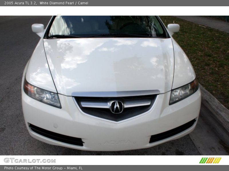 White Diamond Pearl / Camel 2005 Acura TL 3.2