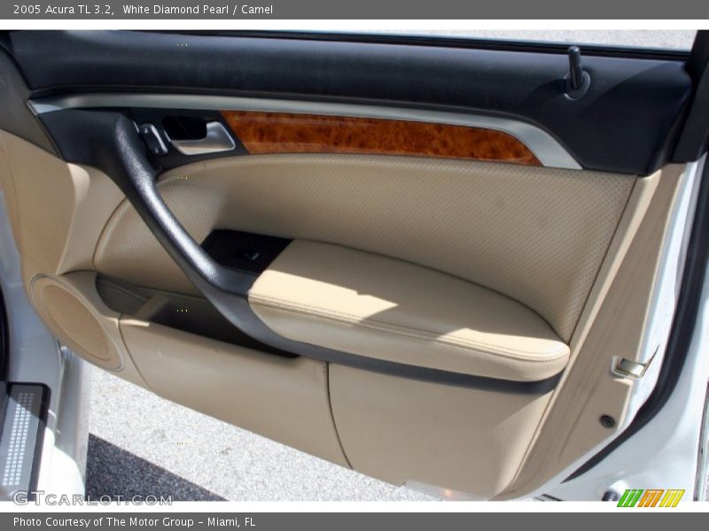 White Diamond Pearl / Camel 2005 Acura TL 3.2