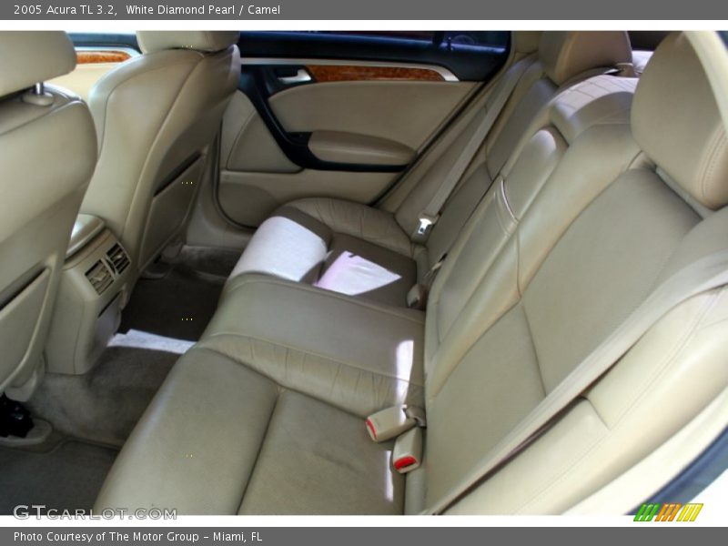White Diamond Pearl / Camel 2005 Acura TL 3.2