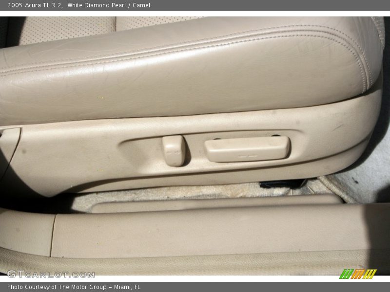 White Diamond Pearl / Camel 2005 Acura TL 3.2