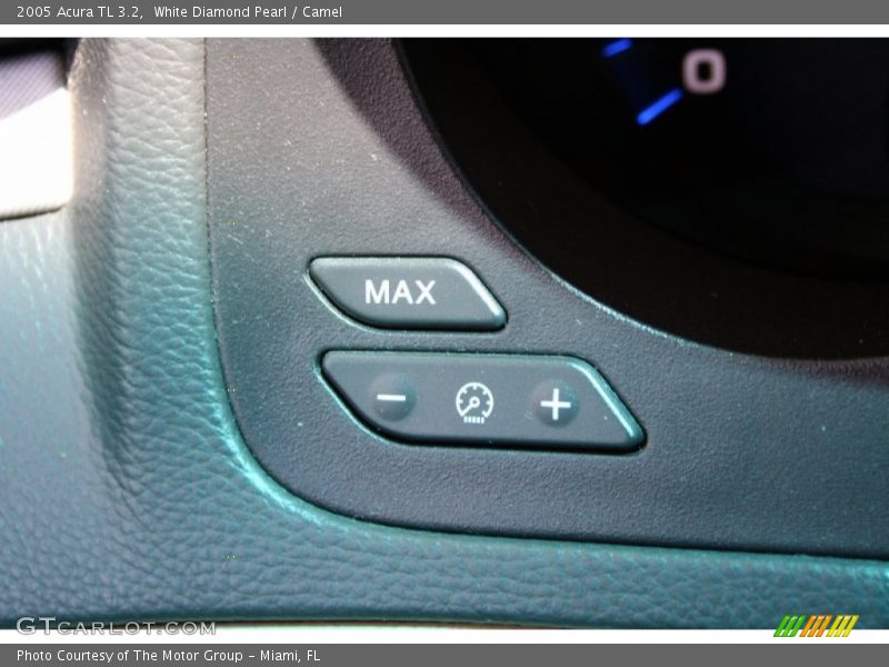 White Diamond Pearl / Camel 2005 Acura TL 3.2