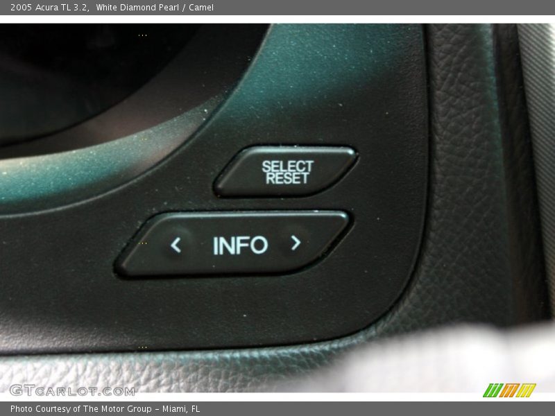 White Diamond Pearl / Camel 2005 Acura TL 3.2