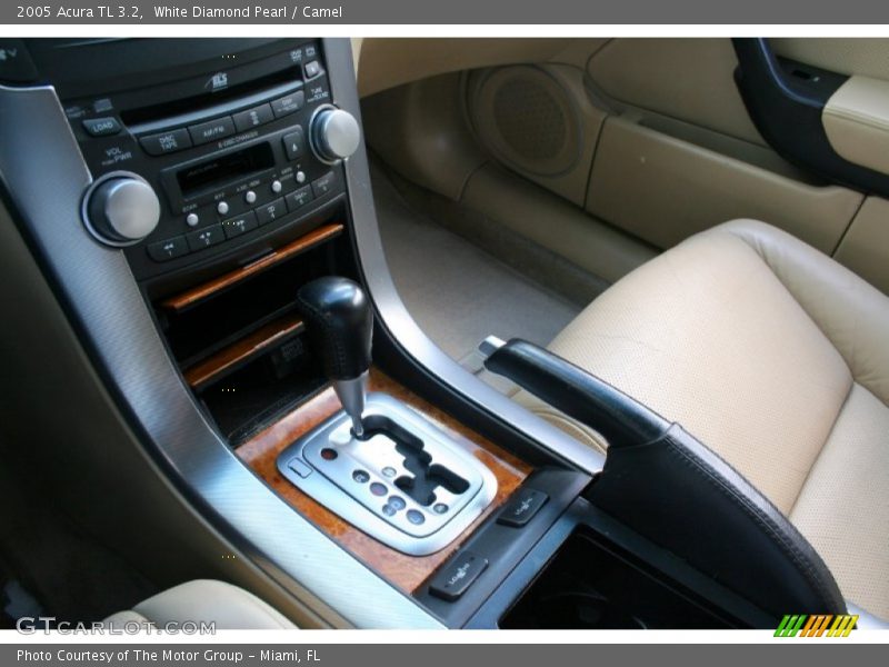 White Diamond Pearl / Camel 2005 Acura TL 3.2