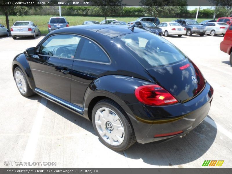 Black / Titan Black 2013 Volkswagen Beetle 2.5L