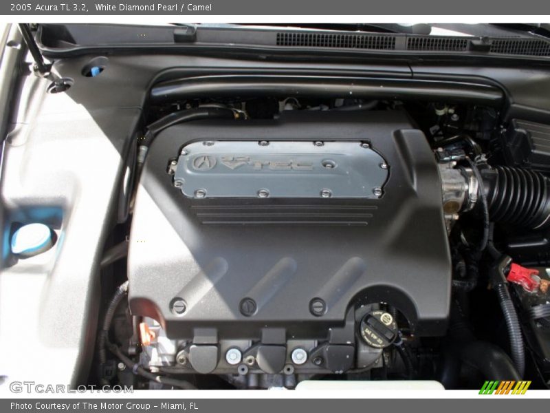 White Diamond Pearl / Camel 2005 Acura TL 3.2