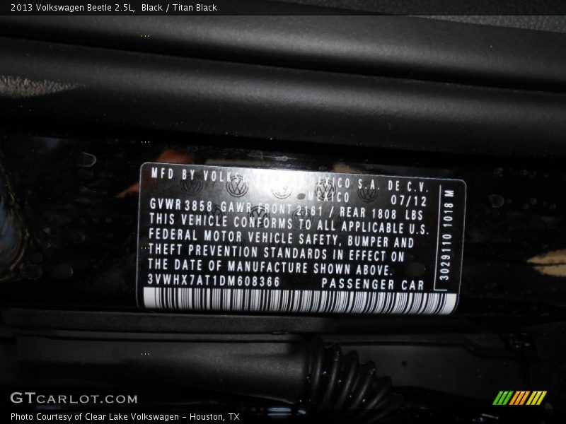 Black / Titan Black 2013 Volkswagen Beetle 2.5L