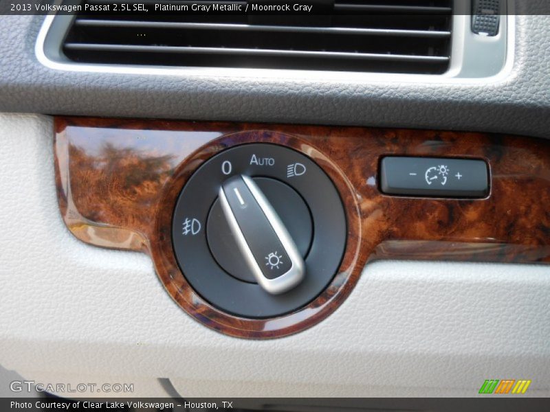 Platinum Gray Metallic / Moonrock Gray 2013 Volkswagen Passat 2.5L SEL