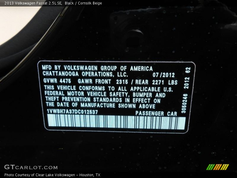 Black / Cornsilk Beige 2013 Volkswagen Passat 2.5L SE